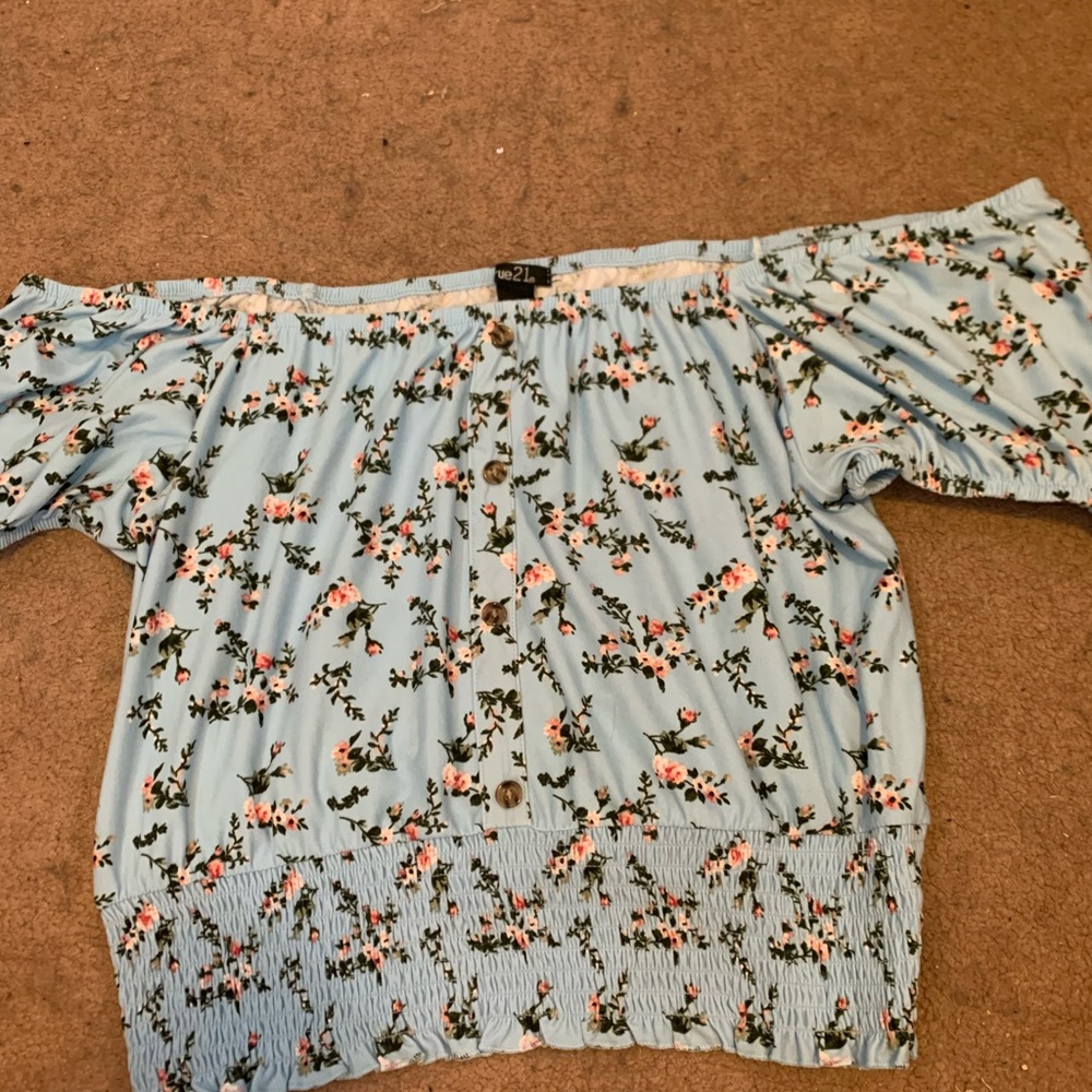 Rue 22 off shoulder crop top